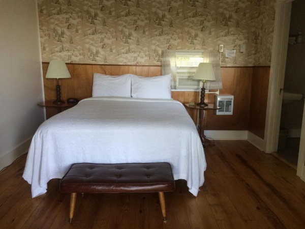 Harwood Hill Motel image 15